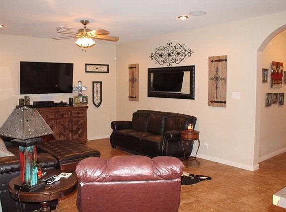 4th image of 709 Mason Cir