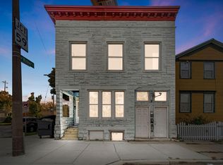 900 S 6th St #902, Milwaukee, WI 53204