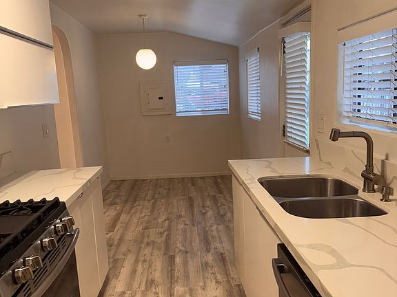 4th image of 3791 Arnold Ave