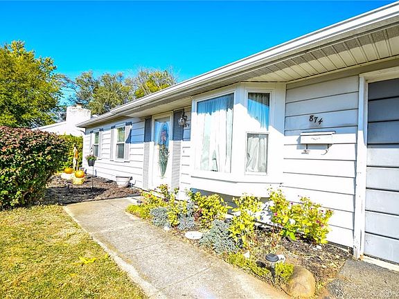2nd image of 874 Narcissus Dr