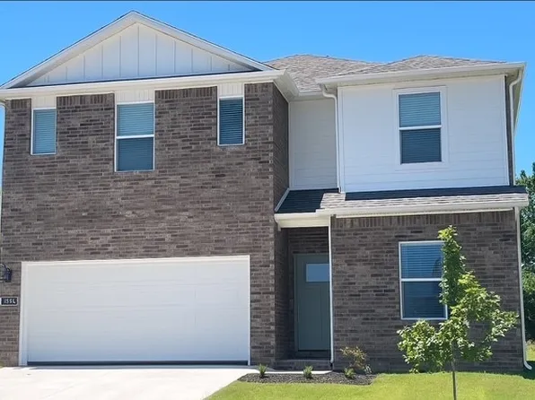1962 Larkspur St, Springdale, AR 72762