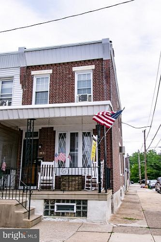 1st image of 2831 Wilmot St