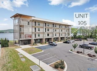 2699 Paddle Wheel Dr #105, Guntersville, AL 35976