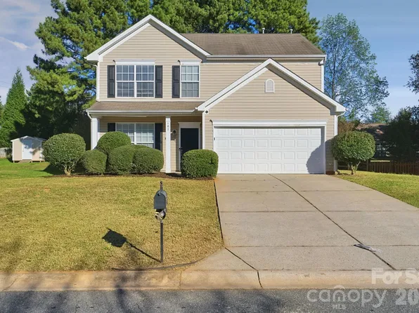 107 Vance Crescent Dr, Mooresville, NC 28117