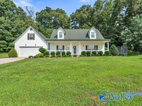 2560 Creek Rd NW, Fort Payne, AL 35968