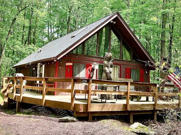 256 Partridge Dr, Pocono Lake, PA 18347