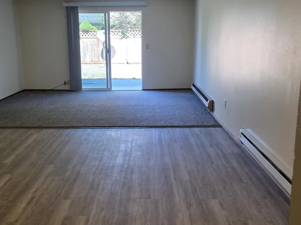 17820 Smokey Point Blvd APT 3, Arlington, WA 98223