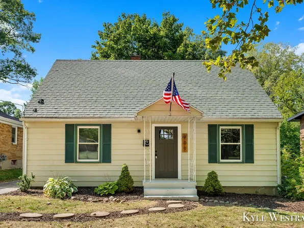909 Spring Ave NE, Grand Rapids, MI 49503