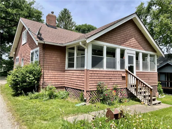 1608 32nd St, Des Moines, IA 50311