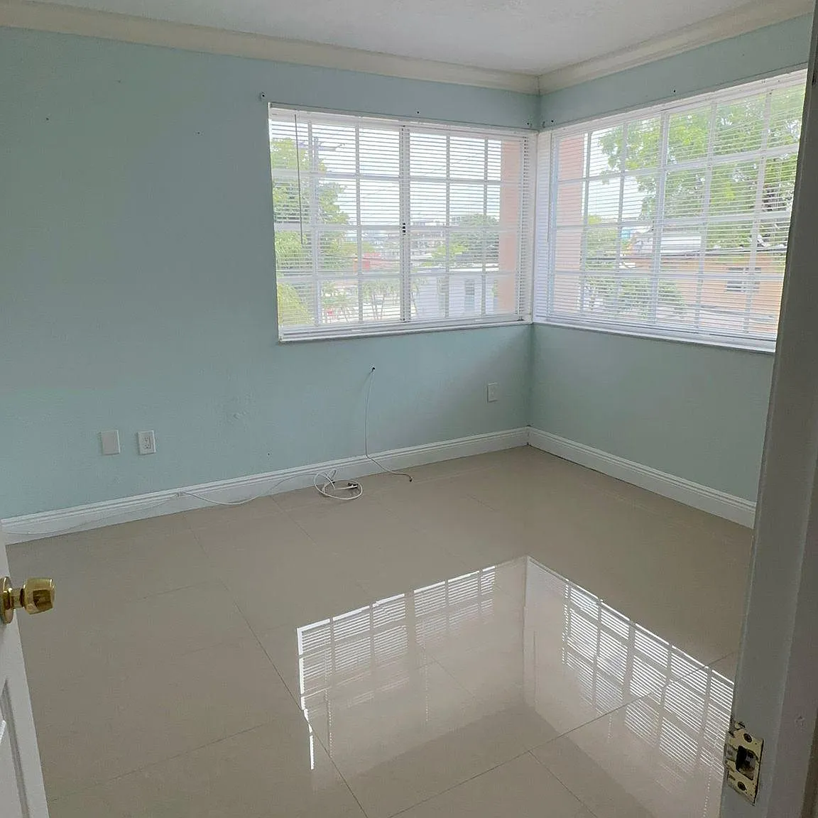 1403 NW 1st St — Photo 3