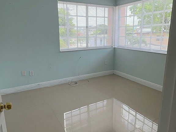 3rd image of 1403 NW 1st St APT 5