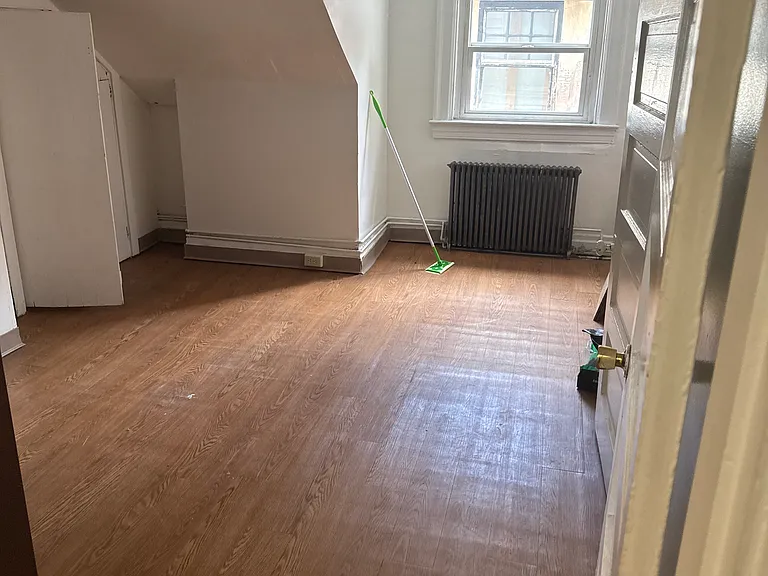 750 Broughton St #3 — Photo 5