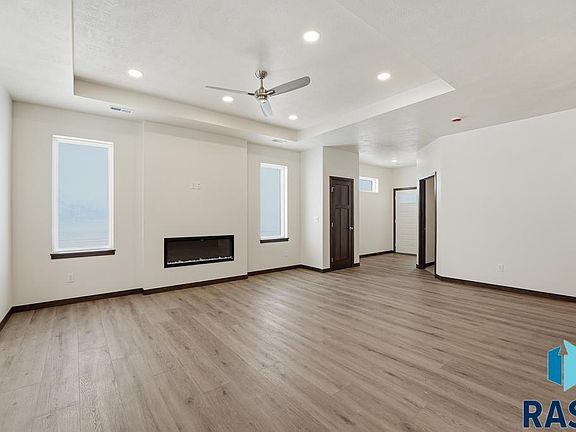 5th image of 6700 W Belgrave Trl