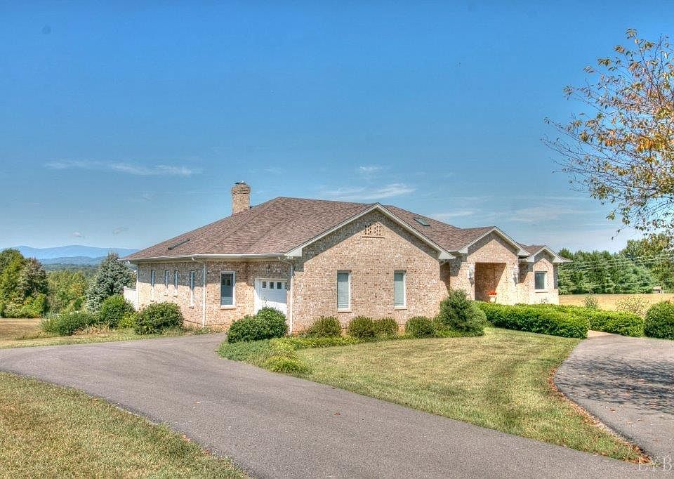 1st image of 402 Mount Haven Dr