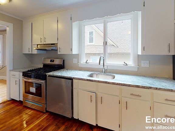 3rd image of 20-22 Upcrest Rd #2