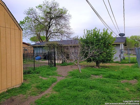 5th image of 379 Goodhue Ave