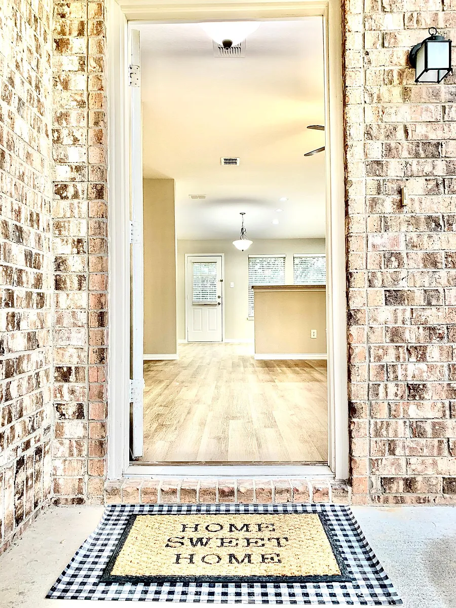 Building Photo - 13812 Canyon Ranch Rd