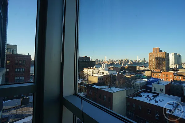 Rented by EXR | media 10