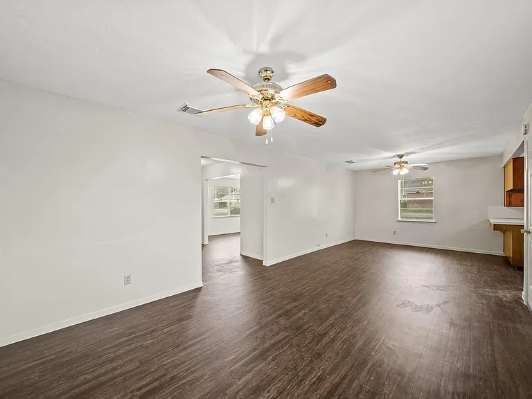 322 Pinedale Ave — Photo 5