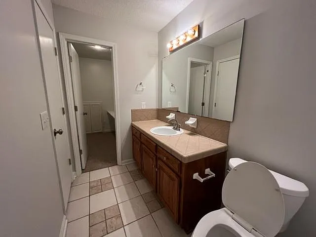 3859 S Hillcrest Ave — Photo 21