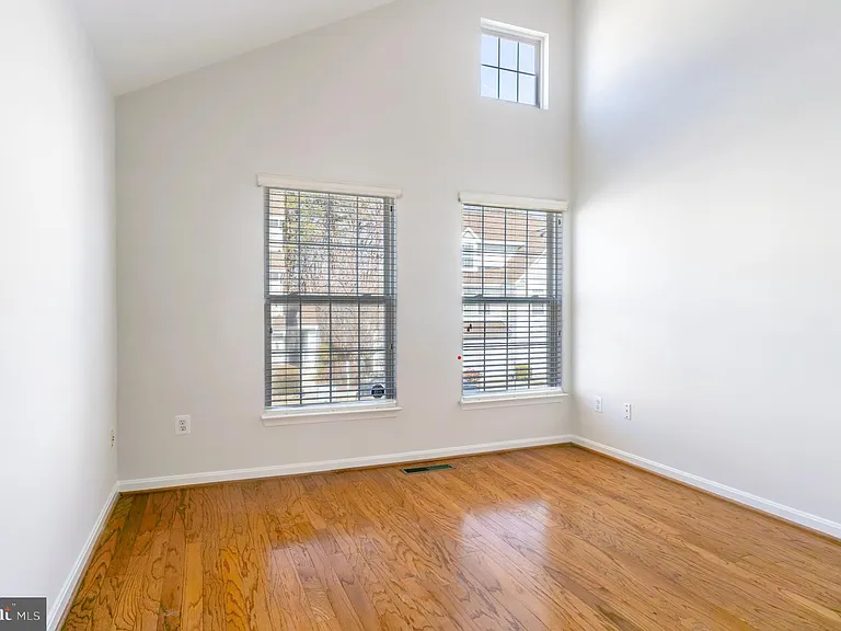 6607 Netties Ln #1601 — Photo 12