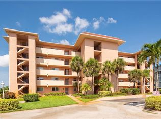 190 Pebble Beach Blvd APT 401, Naples, FL 34113