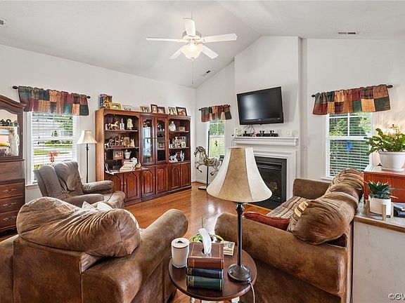 4th image of 10900 Lantern Way