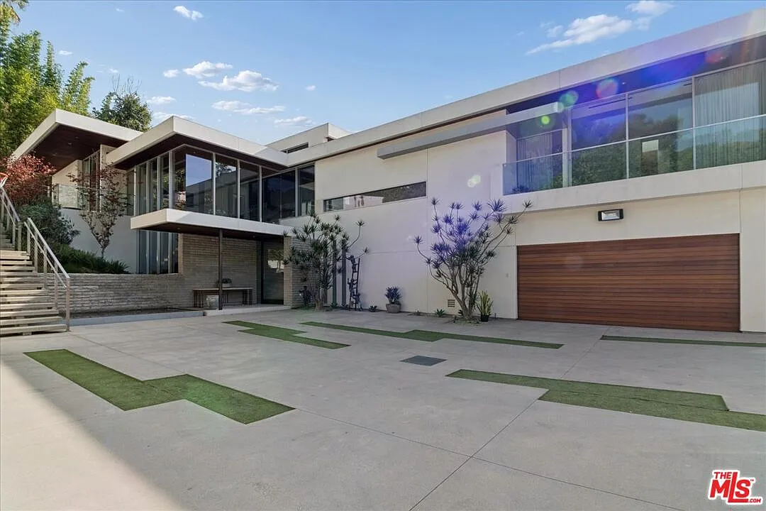 1232 Sunset Plaza Drive - 1 — Photo 4