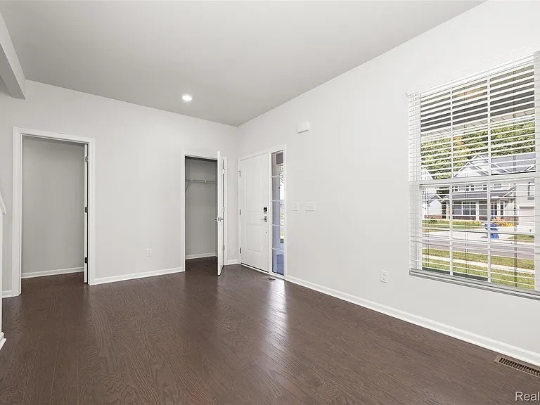 3449 Haverford Dr — Photo 15