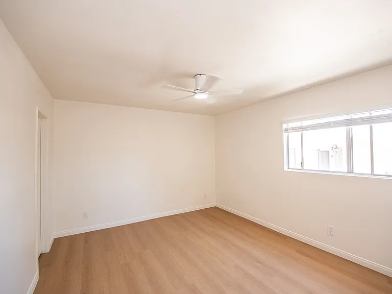 Valeria Apartments — Photo 35
