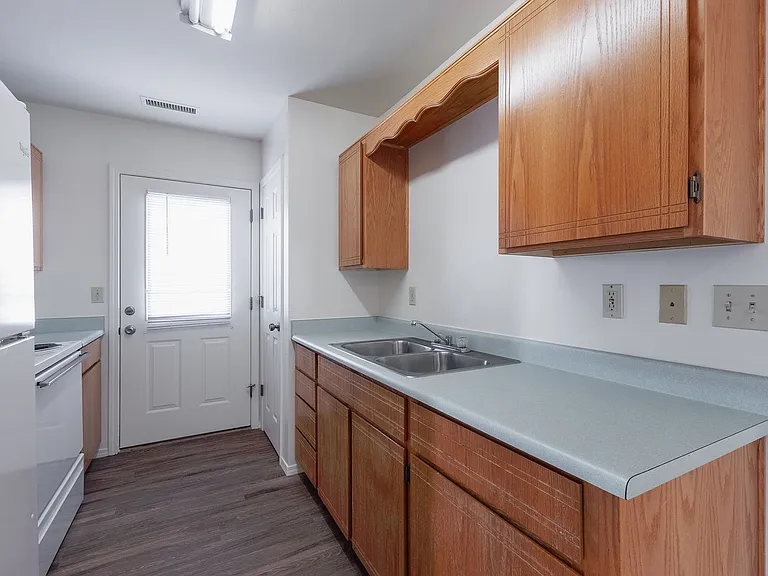 3123 N Truwood Dr — Photo 6