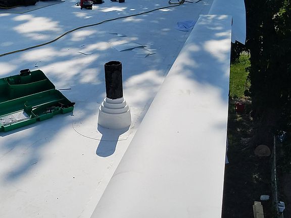 3rd image of 4001-4003 Hydraulic Ave