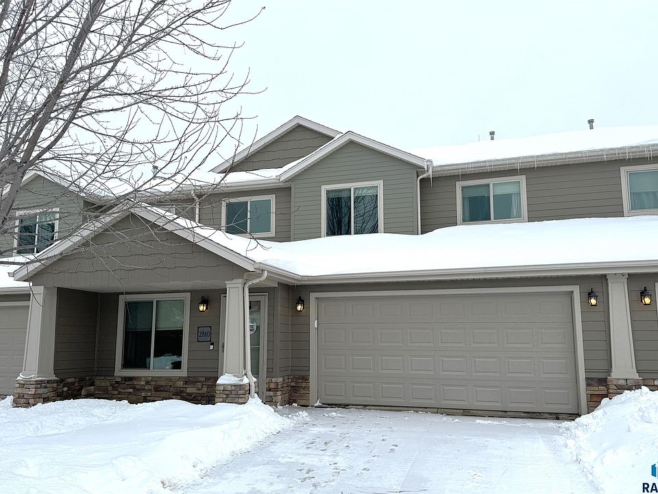1st image of 2810 E Hearthstone Pl