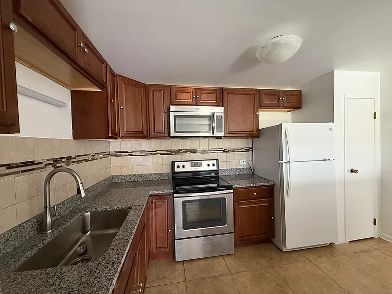 3220 Sanders Rd #3B — Photo 8