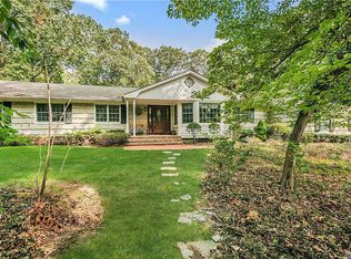 7 Red Oak Rd, Saint James, NY 11780