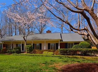 2807 Saint Regis Rd, Greensboro, NC 27408