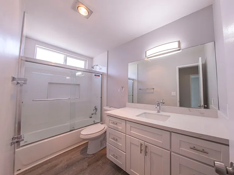 4101 Park Pl Apts — Photo 8