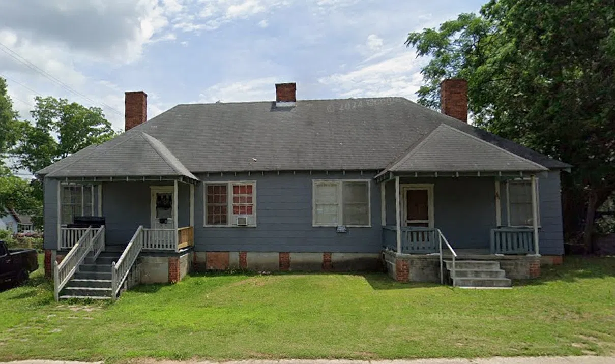 2 bed, 960 sqft, $775 — Photo 1
