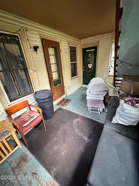 3rd image of 17 William Street