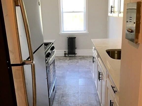 5th image of 10 Oakridge Pl APT 4B