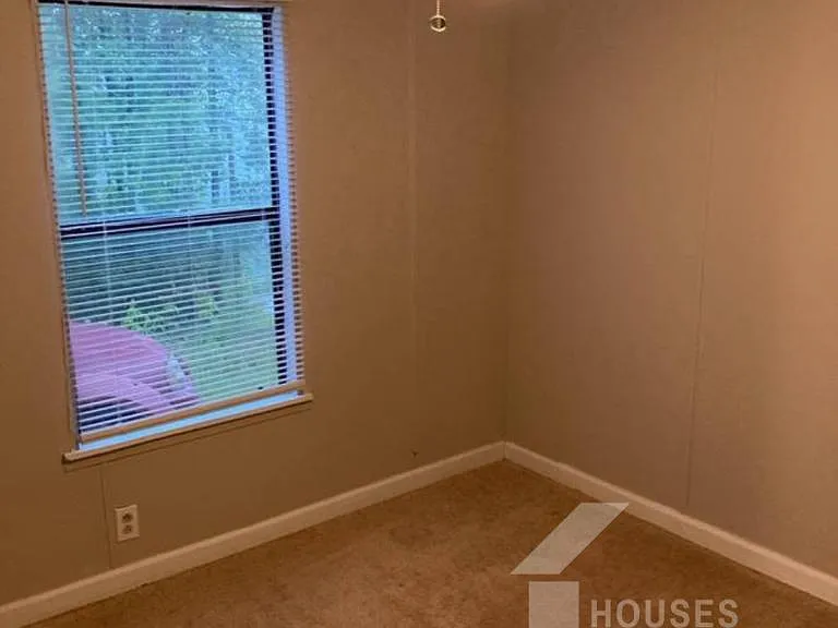 130 Rooker Ln — Photo 7