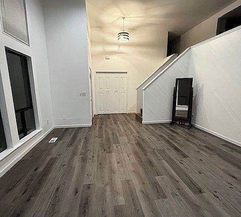 5th image of 4132 9th Street Place SE