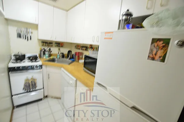 Rented by City Stop Realty | media 19