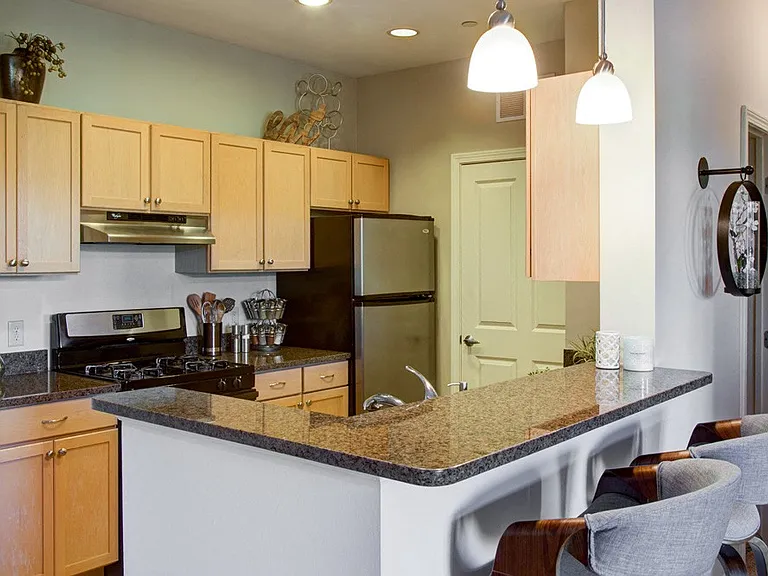 Lynnfield Commons — Photo 19