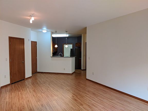 4th image of 5192 Sassafras Dr #209
