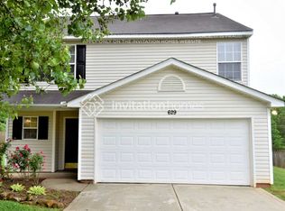 629 Overlook Rd, Lowell, NC 28098