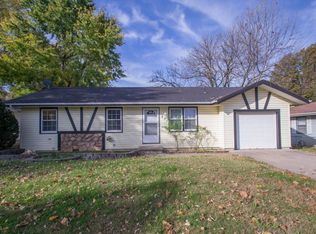 231 N Meadowview Ave, Springfield, MO 65802