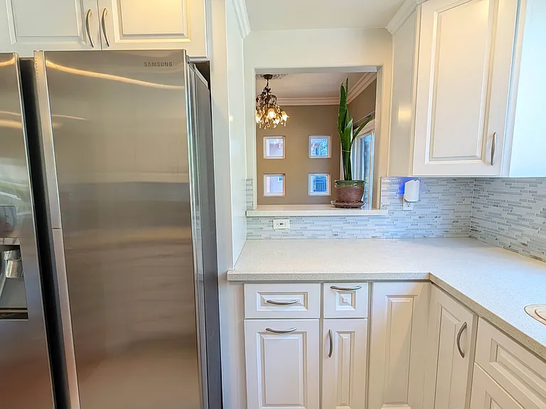 9004 Greenwood Ave — Photo 8