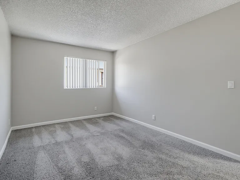 Moss Garden Apartments — Photo 32