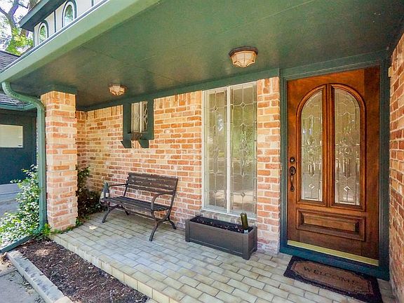 And that great covered front porch we all love